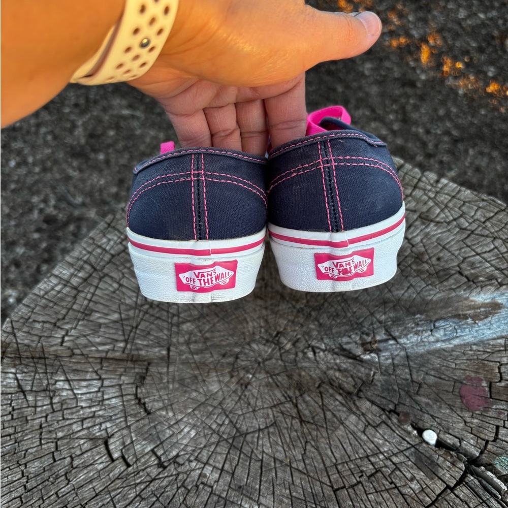Vans - Picture 3 of 5